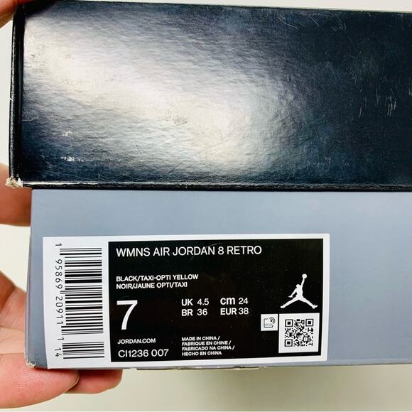 Jordan 8 Retro 'Taxi' CI1236-007 Womens Size 7 Mens Size 6.5 - Picture 12 of 15